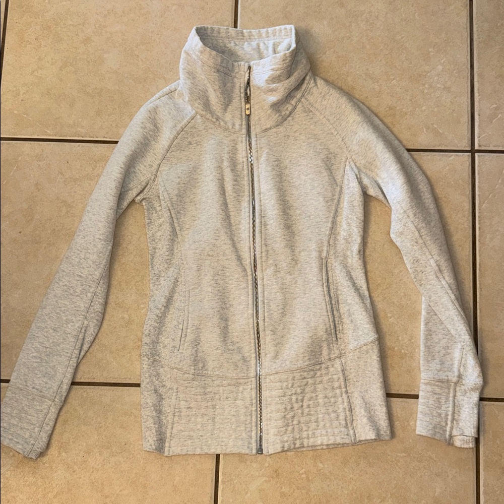 Lululemon Radiant Jacket II in Heathered Light Ivory Size 6 - Picture 7 of 15
